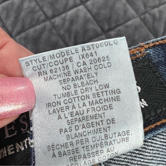 Guess Women's Skinny Jeans - Blue - Picture 9 of 9